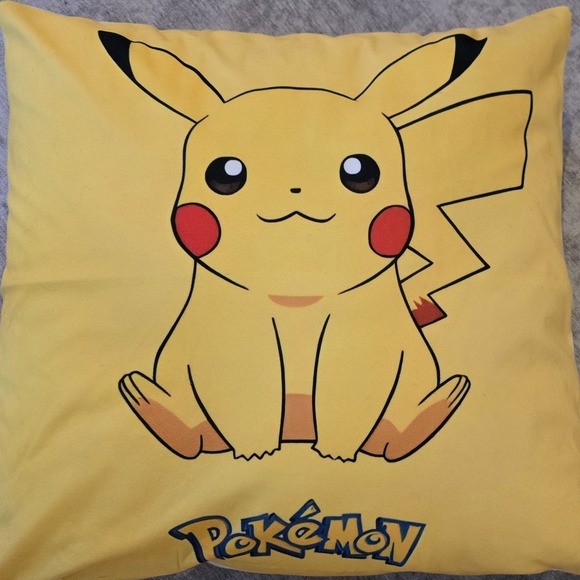 New Pokèmon Throw Pillow (Charmander) - Picture 2 of 2